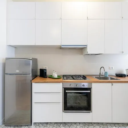 Metro M3 - 10 Min Duomo - Cozy W Balcony And Ac Apartament Mediolan